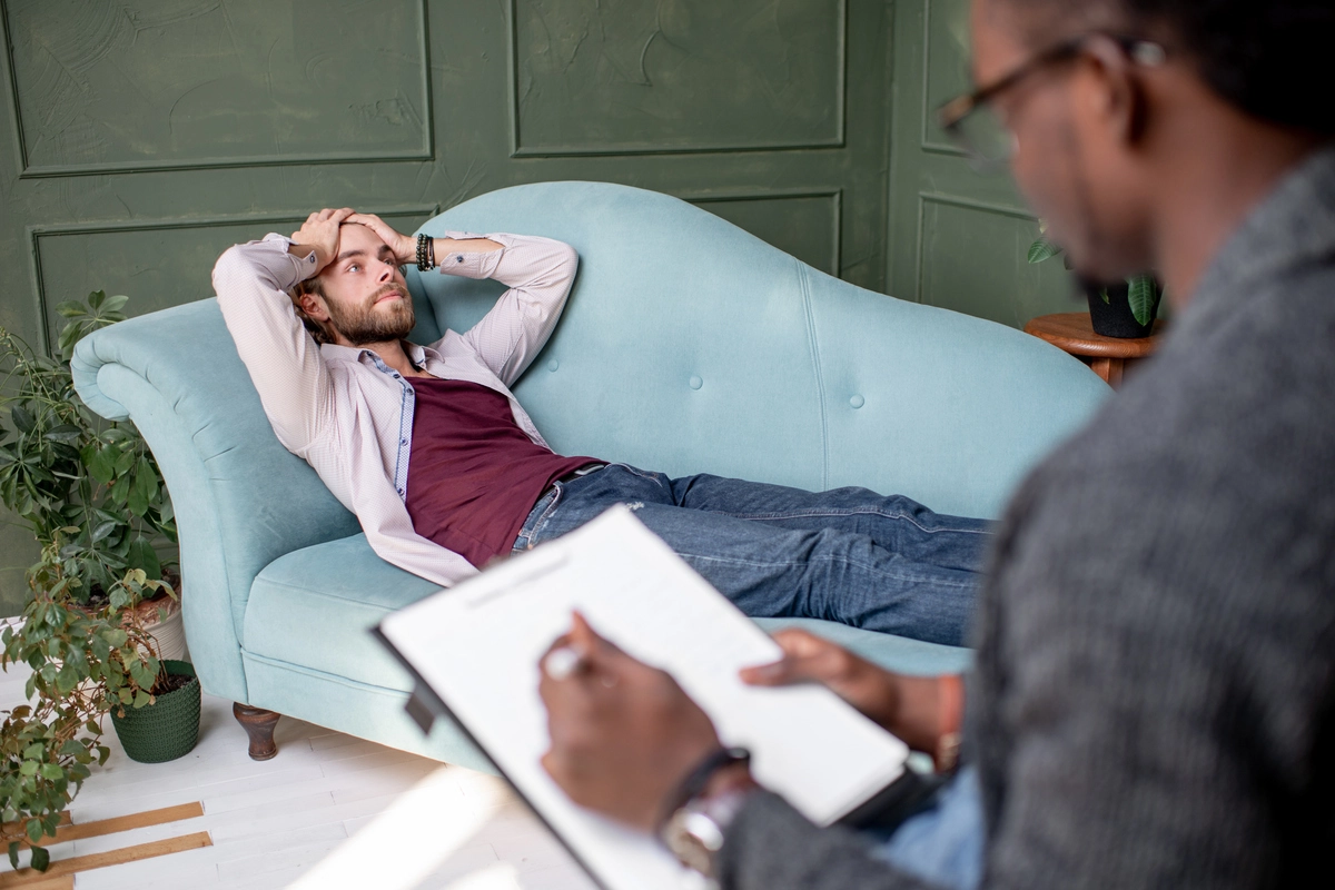 clinical therapy for vallium use disorder